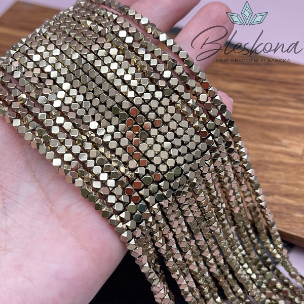 3 мм Гематин имитация, цвет темное золото, куб огранка №1