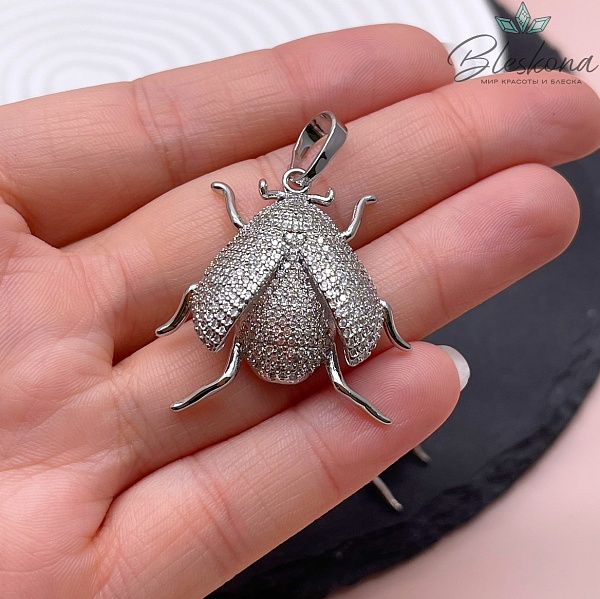 31*31 мм Цвет серебро, Подвеска Жук цирконы 