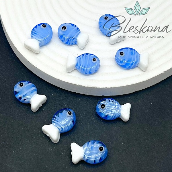 20*12 мм  Бусина рыбка прозрачно- синяя
