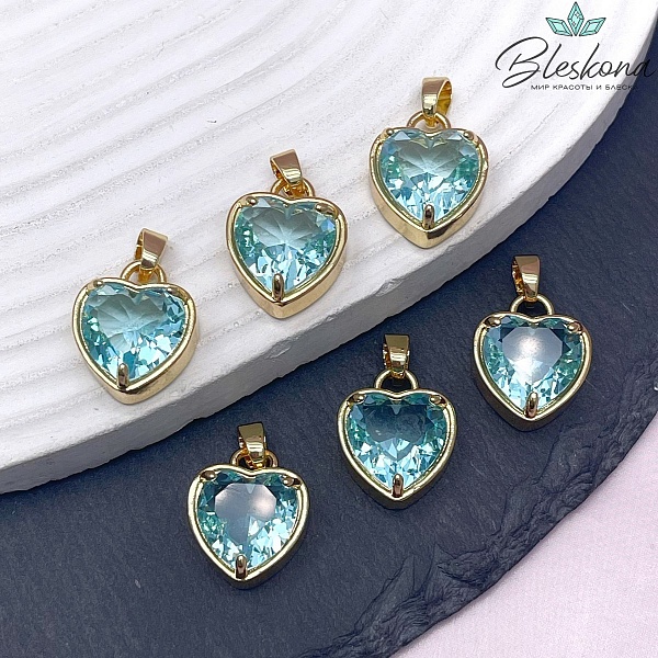 15*18мм Цвет золото, Подвеска сердце бледно-голубое стекло