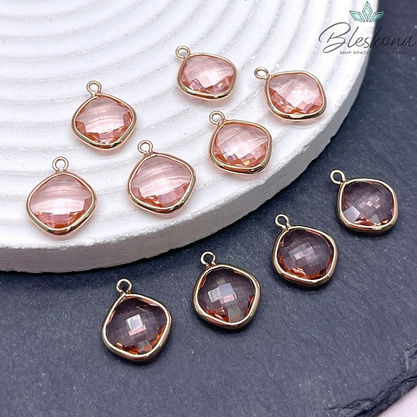12 мм, цвет золото, Подвеска ромб стекло розовое