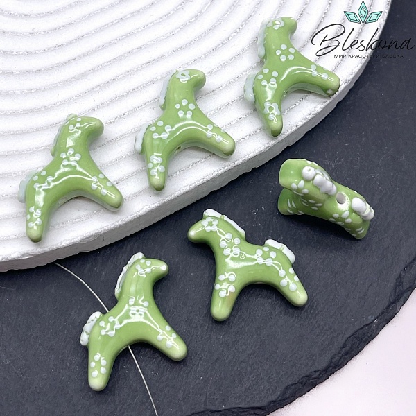 22*27 мм Керамика бусина Дымковская лошадка зеленая