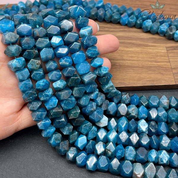 Апатит фриформ огранка (9-10)*(9-11) мм