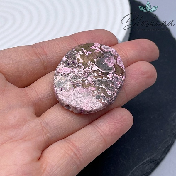 Яшма океаническая яшма розовая тонированная  (40-41)*(30-31) мм штучно