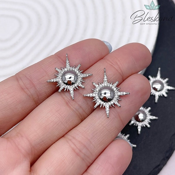 22*20 мм Цвет серебро, Подвеска солнце цирконы
