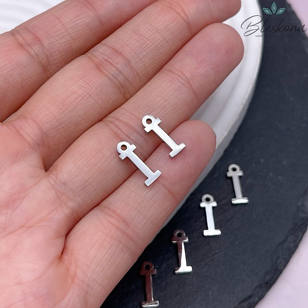 12 мм Цвет серебро, Буква I основа сталь 