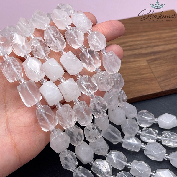 Горный хрусталь фриформ огранка (13-15)*(10-11) мм