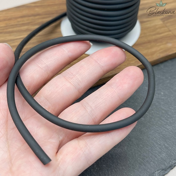 Каучуковый полый шнур, Цвет черный 4 мм