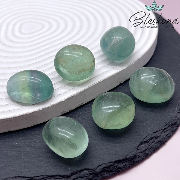 Флюорит  галтовка 18-24 мм 