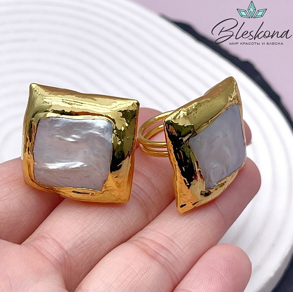 21 мм Цвет золото, Кольцо безразмерное Жемчуг квадрат