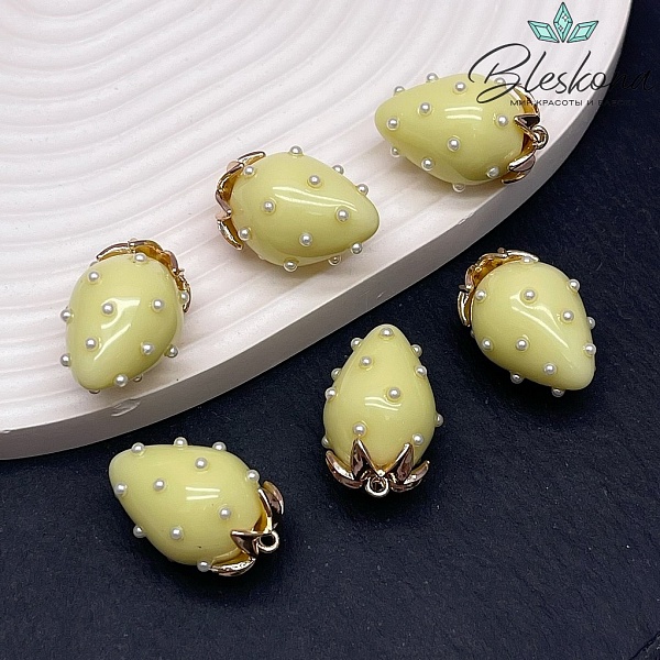 25*17 мм Цвет золото, Подвеска клубничка желтая