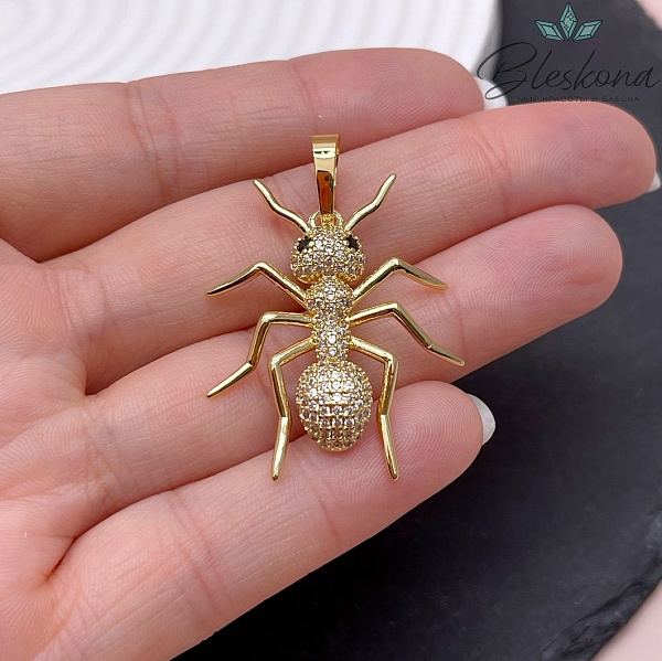 34*30 мм, Цвет золото, Подвеска Муравей с цирконами