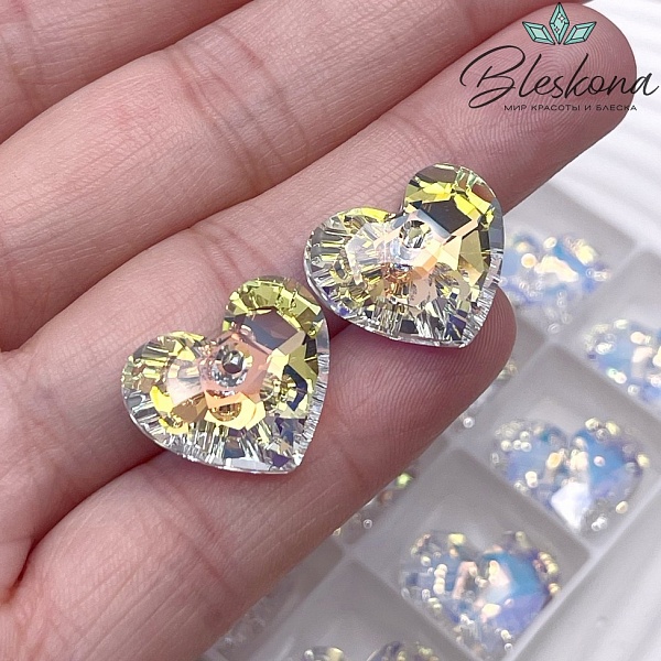 6264 Truly In Love Heart 18 мм Crystal Aurore Boreale (AB)