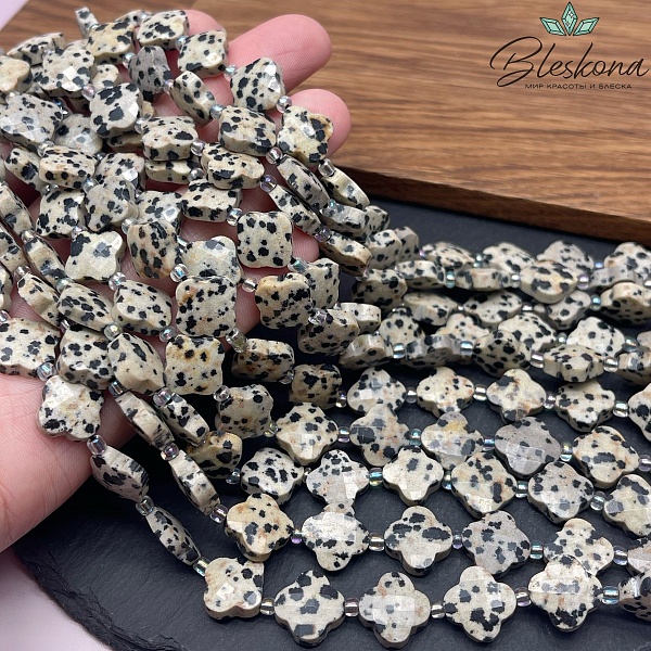Яшма далматиновая клевер огранка 11,5 мм