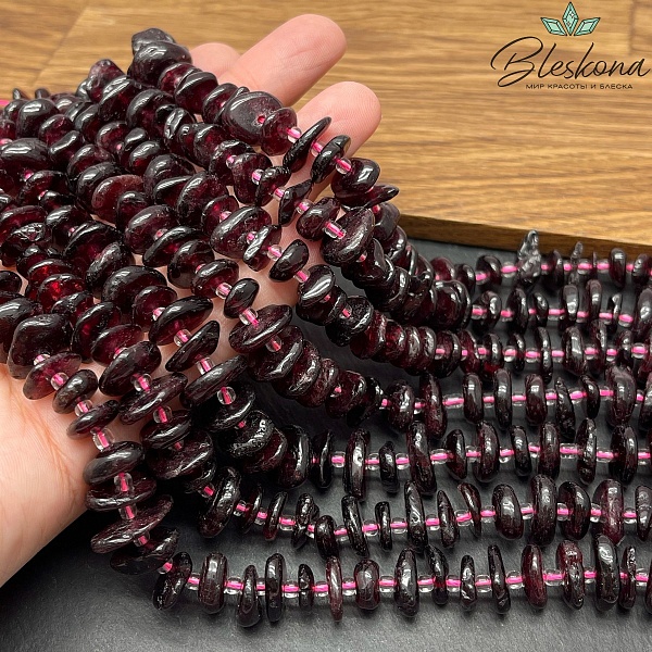 Гранат сколы шлифованные №2 (2-4)*(7-13) мм