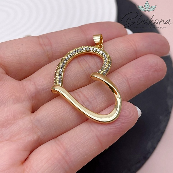 38*27 мм Цвет золота, Подвеска Сердце цирконы