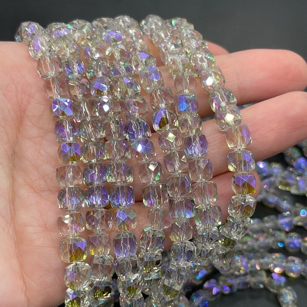 6.5 мм Стекло Lux, куб огранка, цвет песочный с фиолетовым переливом
