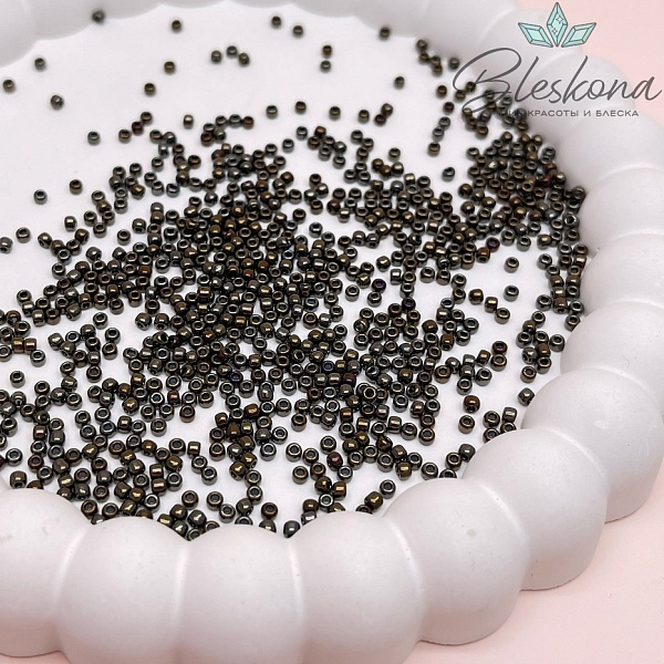 Бисер TOHO round 11/0 цвет №83 (оттенок бронзового)