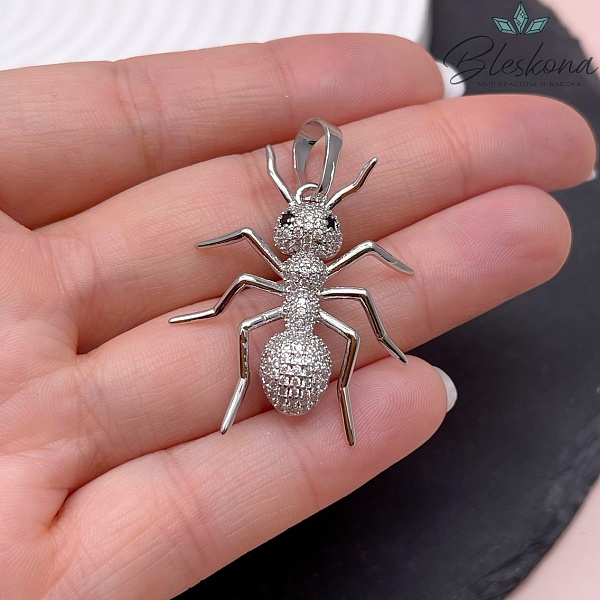34*30 мм, Цвет серебро, Подвеска Муравей с цирконами
