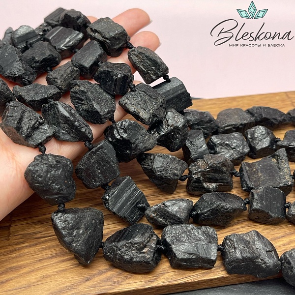 Турмалин черный (Шерл) куски №2 (14-20)*(12-17) мм