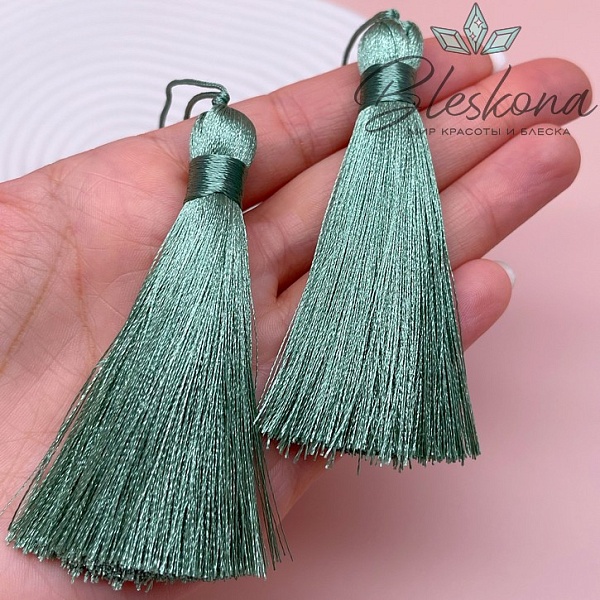 Кисть вискозный шелк Бледно- зеленая 8*1 см