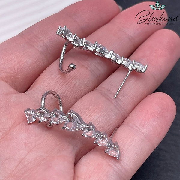34*6,5 мм Цвет серебро, Кафф сердечки цирконы (левый)
