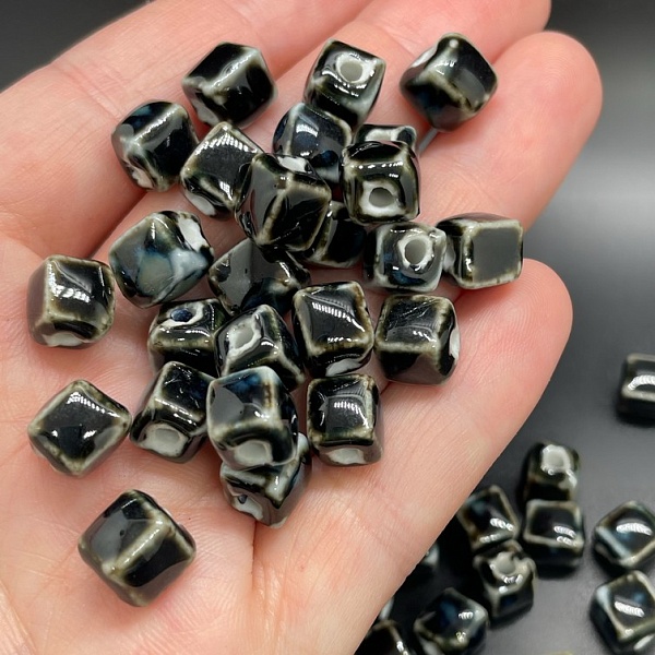 8 мм Бусина куб, керамика цвет черный