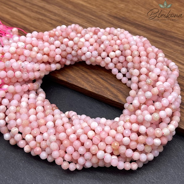 Опал розовый алмазная огранка №2 4 мм