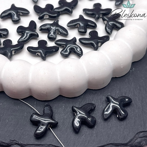 17*13,5 мм Керамика бусина Голубь черный (Птица)