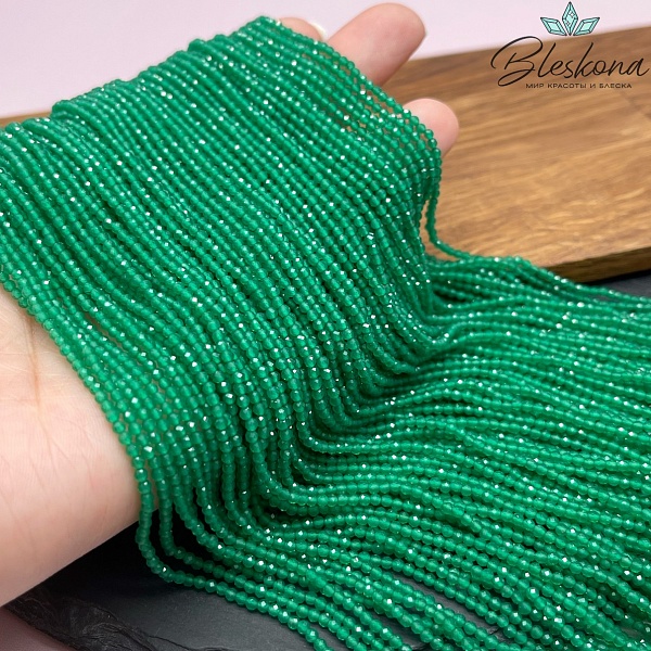 Халцедон зеленый алмазная огранка 2 мм