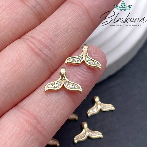 8*11,5 мм Цвет золото, Подвеска Хвост кита цирконы