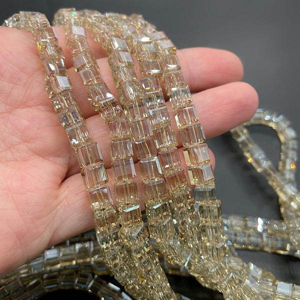 6 мм, Стекло Lux, форма куб огранка, цвет песочный