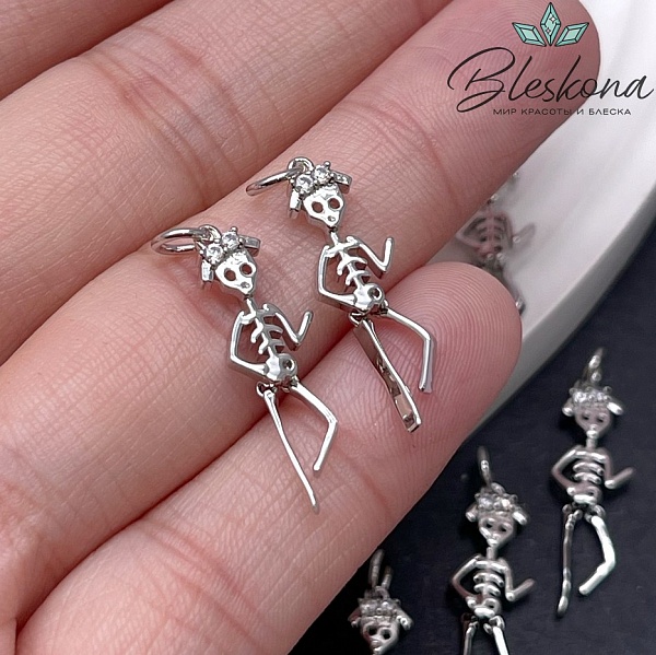 25*8 мм Цвет серебро, Подвеска Девочка скелет с цирконами