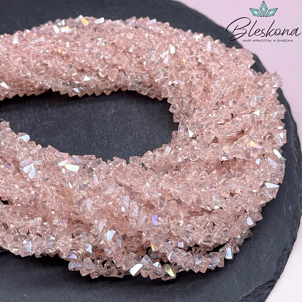 Чешское стекло №125 6 мм треугольник