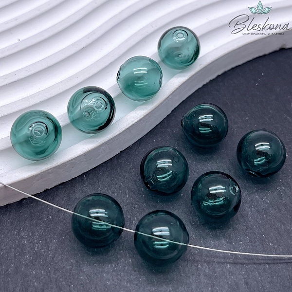 14 мм Бусина шар стекло темно- зеленое