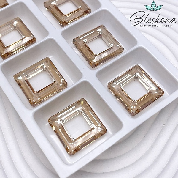 4439 Square Ring 20 мм Crystal Golden Shadow  