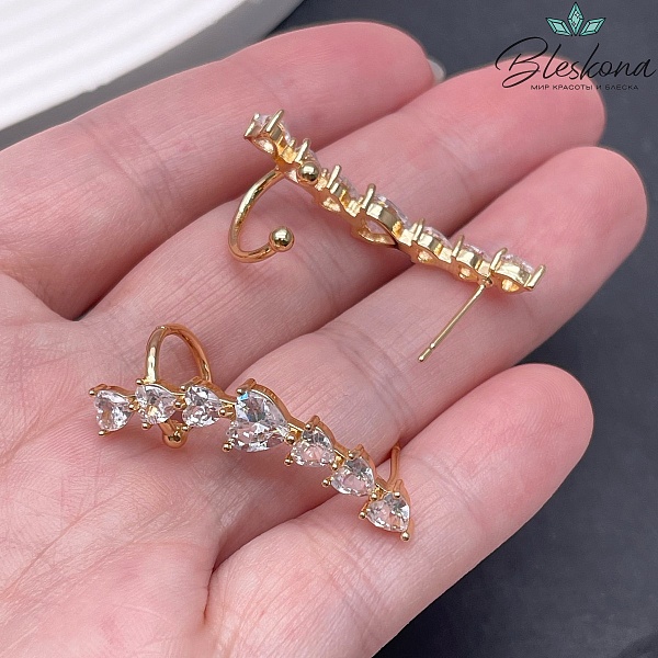 34*6,5 мм Цвет золото, Кафф сердечки цирконы (левый)