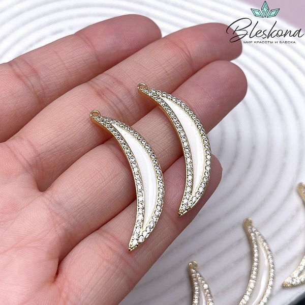 37*13 мм Цвет золото, Подвеска полумесяц белая эмаль цирконы