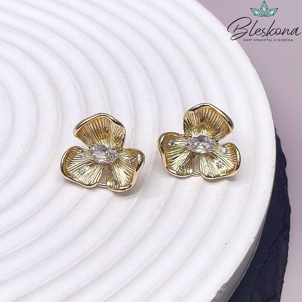 16*18 мм Цвет золото, Пусеты цветок цирконы 
