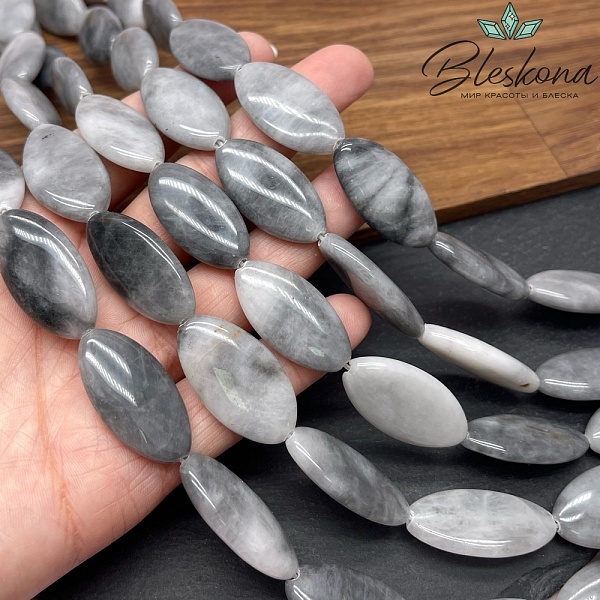 Орлиный глаз миндальная форма 29*15 мм