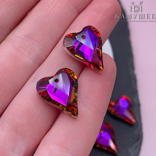 17,5*14,5 мм, Подвеска сердце стекло белое с переливом (Volkano F) уп. 2 шт