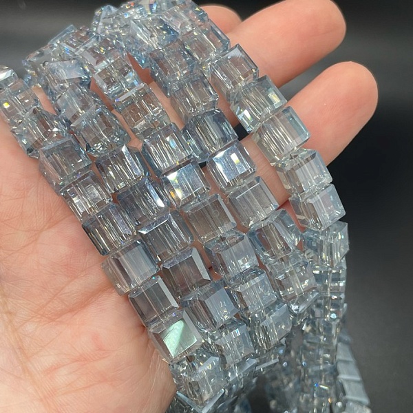 8 мм Стекло Lux, куб огранка, цвет серо- голубой