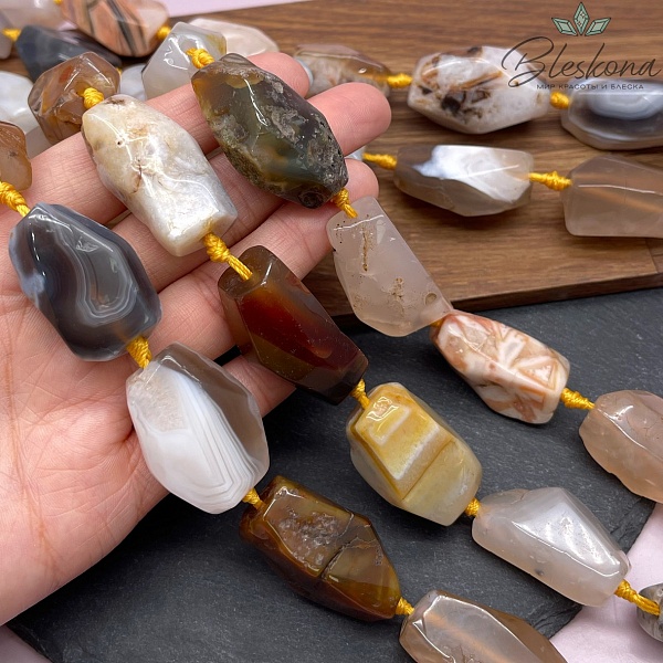 Агат бамбуковый фриформ огранка (26-40)*(16-21) мм