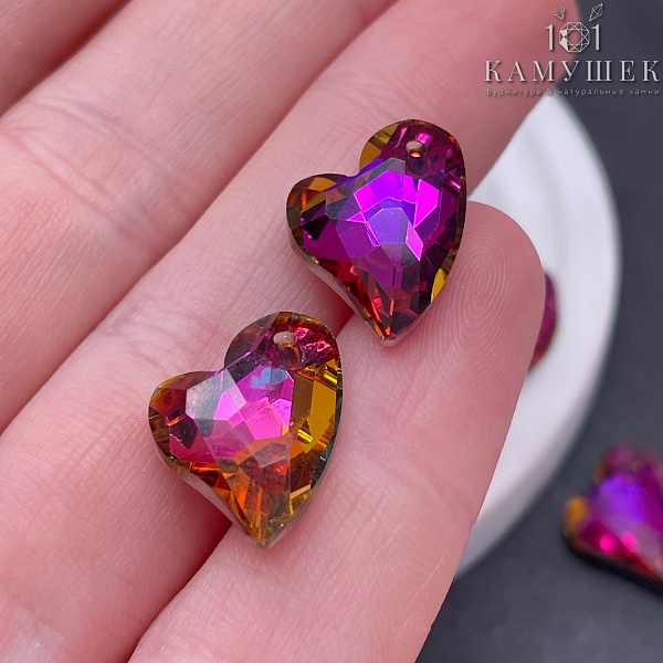 16,5*14 мм, Подвеска сердце стекло белое с переливом (Volkano F) уп. 2 шт