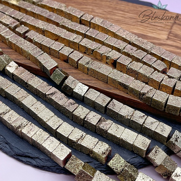 8 мм Гематин имитация, пористый, цвет темное золото, куб