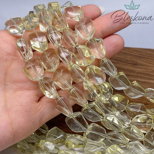 15*12 мм Бусины фриформ, цвет бледно- желтый, стекло  