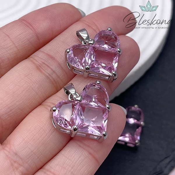 Подвеска Сердце розовые цирконы, цвет серебро 18*21мм 