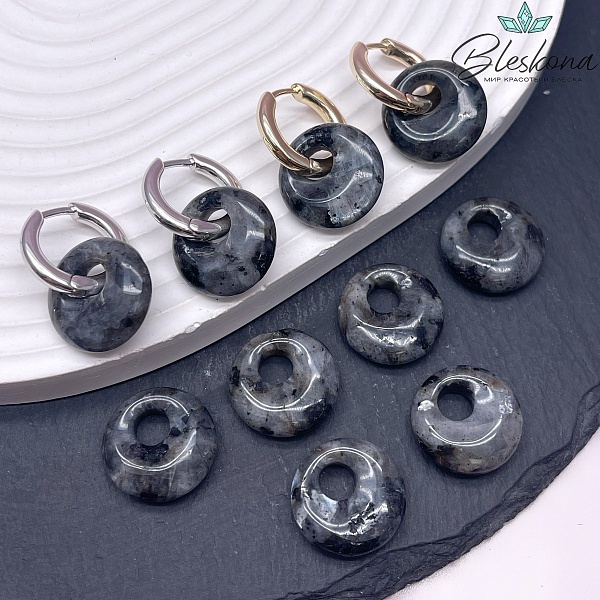 Бублик смещенный центр Ларвикит (лабрадорит) 18мм