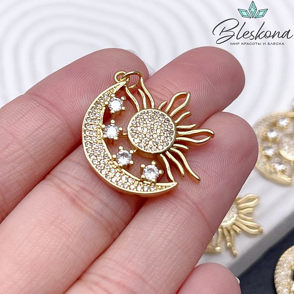 26*24 мм Цвет золото, Подвеска Солнце и Луна цирконы