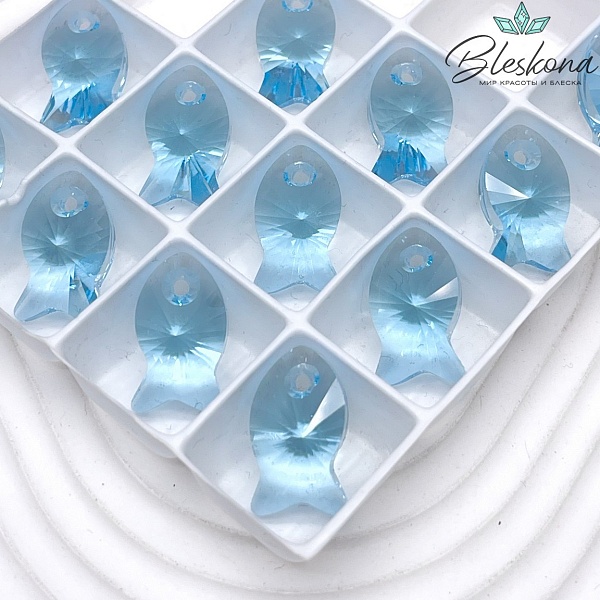 6721 Fish Pendant 18 mm Aquamarine (202)